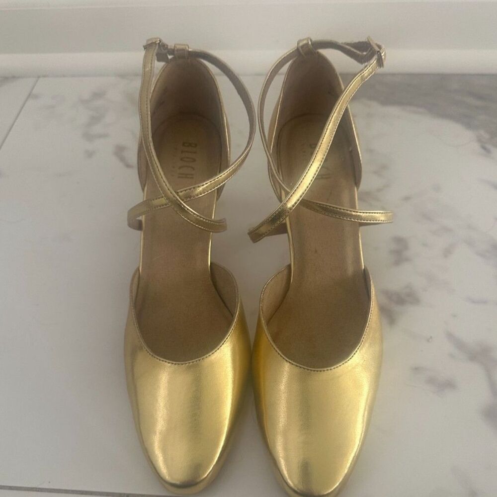 Shoes, gold, by Bloch, size 10M